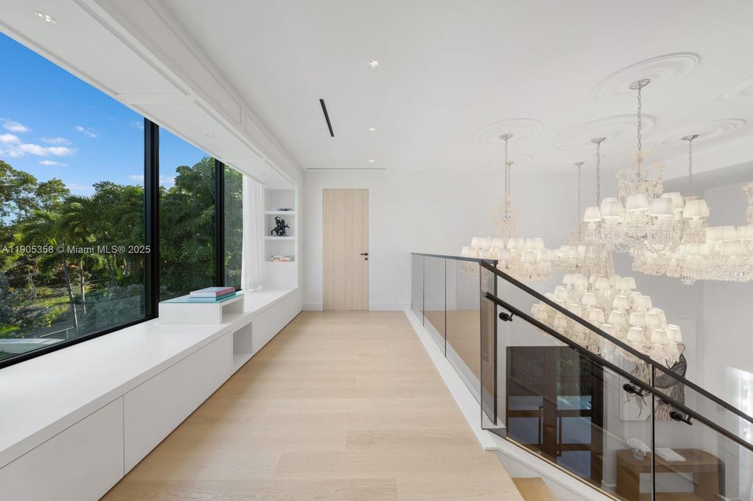 На продажу: $12,900,000 (4 спален, 4 ванн, 4796 Квадратных фут)