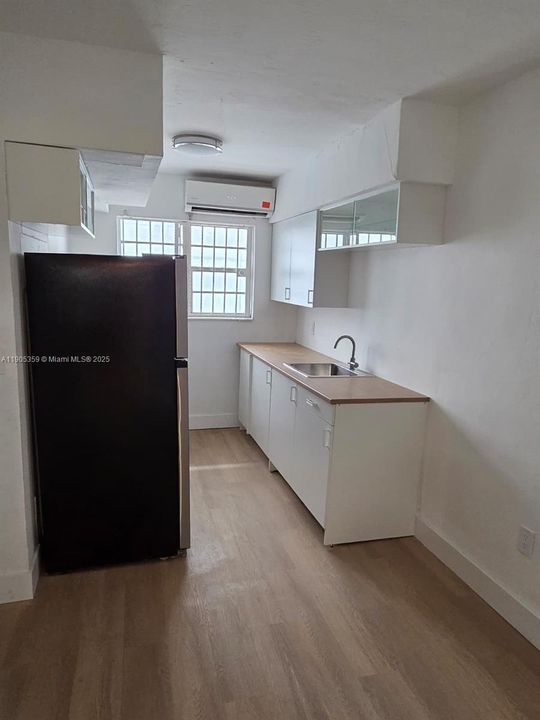 合同活跃: $220,000 (0 贝兹, 1 浴室, 396 平方英尺)