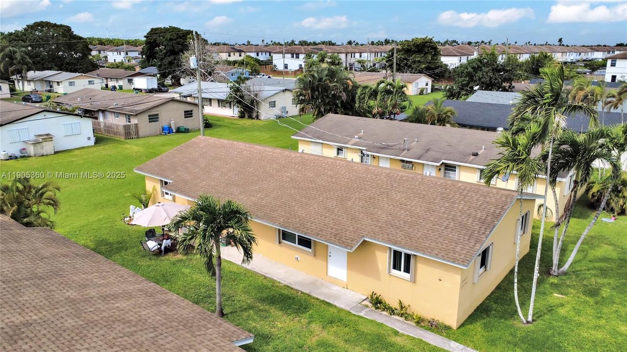 最近租的: $2,000 (2 贝兹, 1 浴室, 970 平方英尺)