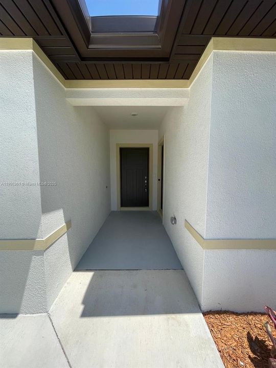 For Sale: $469,000 (4 beds, 3 baths, 2126 Square Feet)