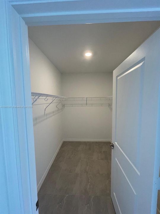 For Sale: $469,000 (4 beds, 3 baths, 2126 Square Feet)