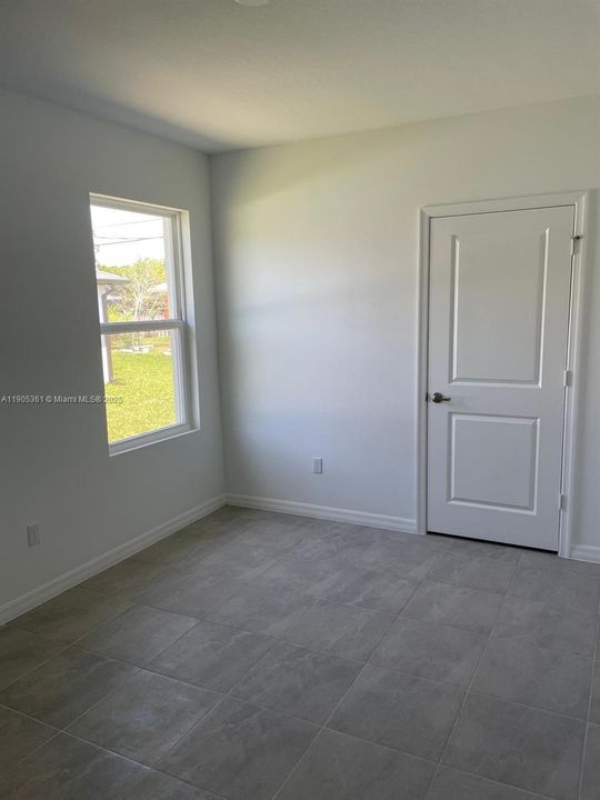 For Sale: $469,000 (4 beds, 3 baths, 2126 Square Feet)