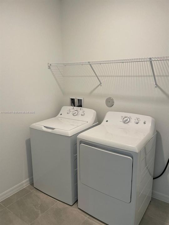 For Sale: $469,000 (4 beds, 3 baths, 2126 Square Feet)