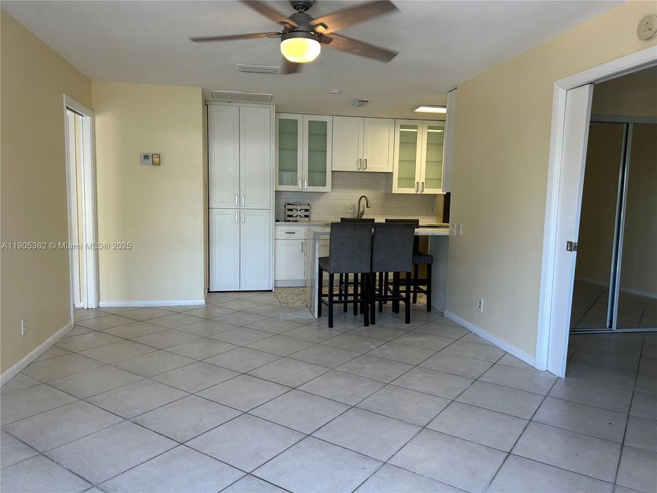 For Rent: $1,990 (2 beds, 2 baths, 770 Square Feet)