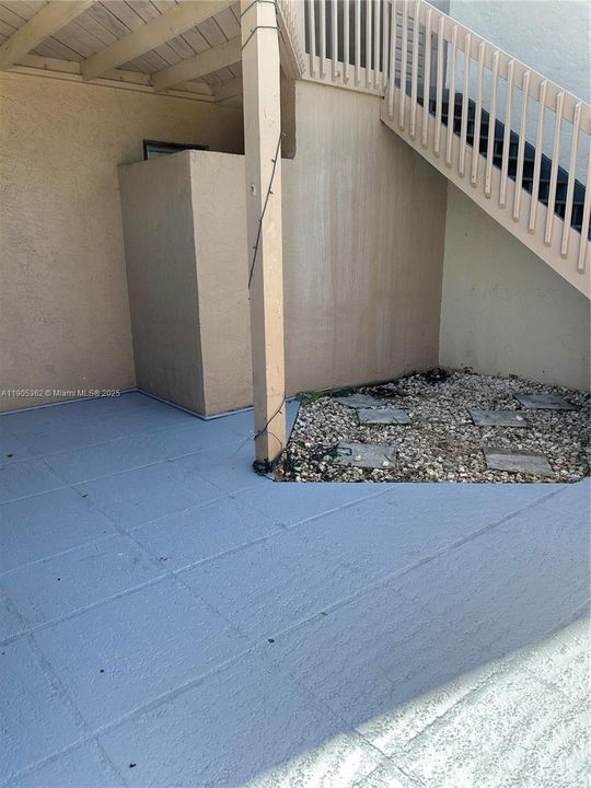 For Rent: $1,990 (2 beds, 2 baths, 770 Square Feet)