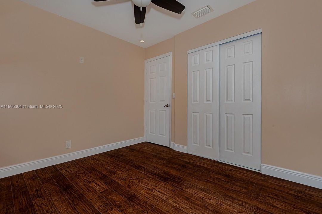 For Rent: $3,800 (4 beds, 2 baths, 1370 Square Feet)