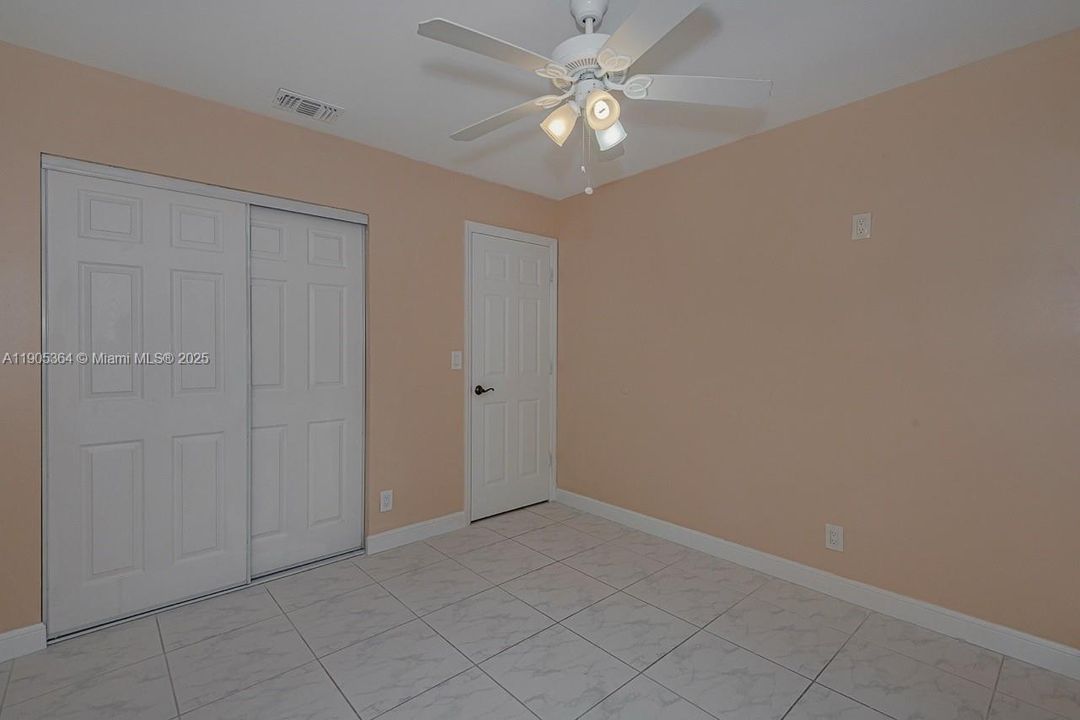 For Rent: $3,800 (4 beds, 2 baths, 1370 Square Feet)