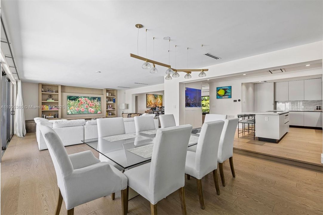 For Sale: $6,900,000 (3 beds, 3 baths, 2894 Square Feet)