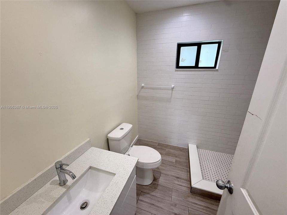 Recently Rented: $2,150 (2 beds, 2 baths, 650 Square Feet)