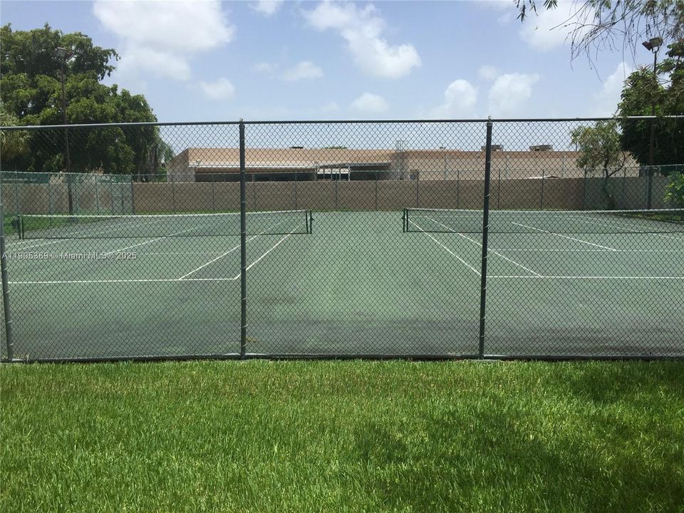 Tennis