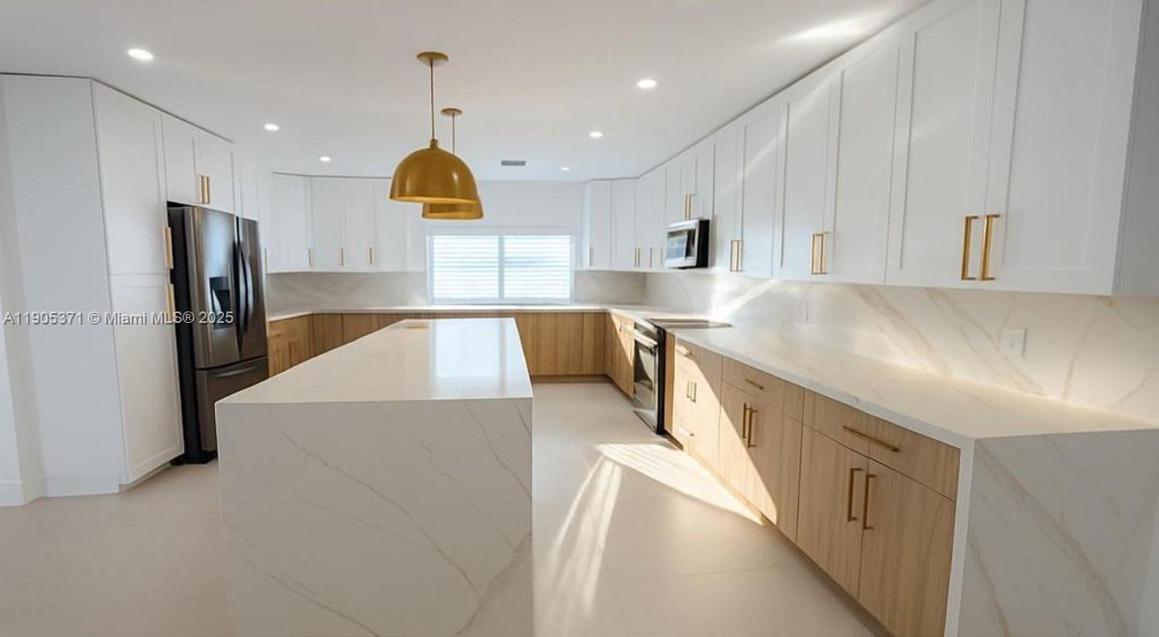 出租: $6,500 (5 贝兹, 3 浴室, 2802 平方英尺)