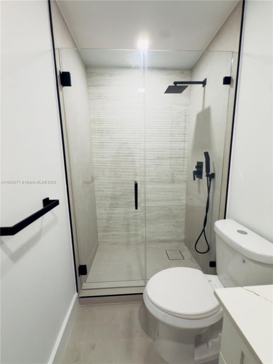 出租: $6,500 (5 贝兹, 3 浴室, 2802 平方英尺)