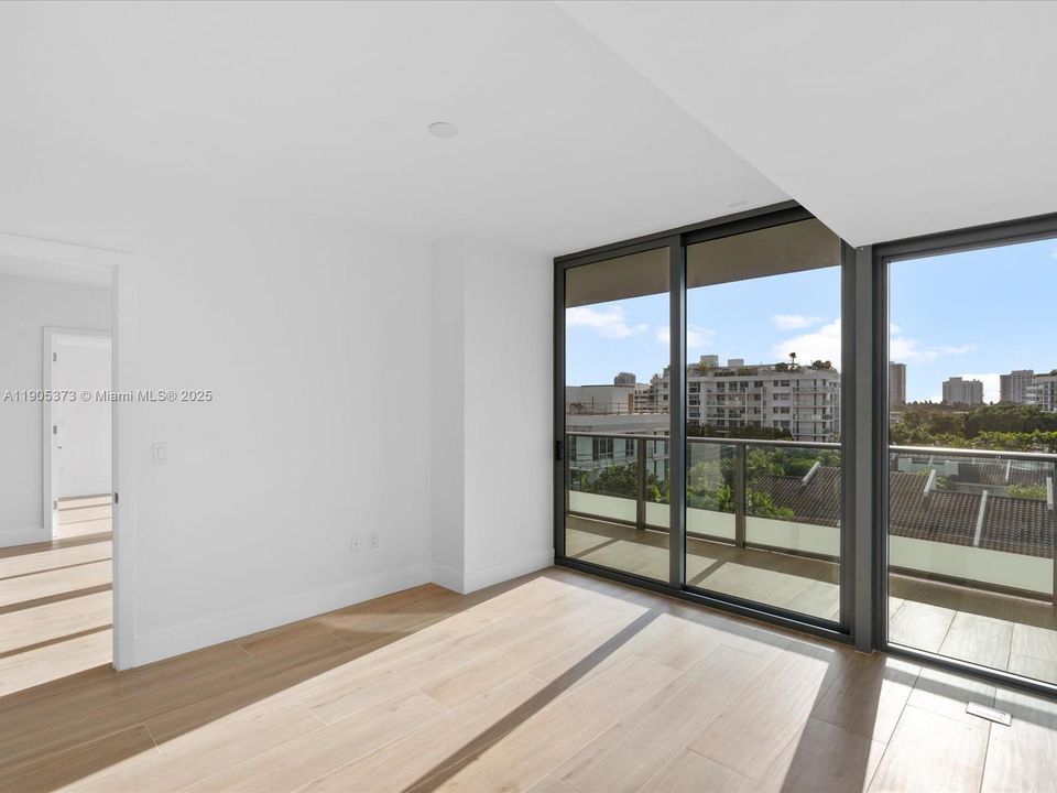 Primary Bedroom with Blackout shades
