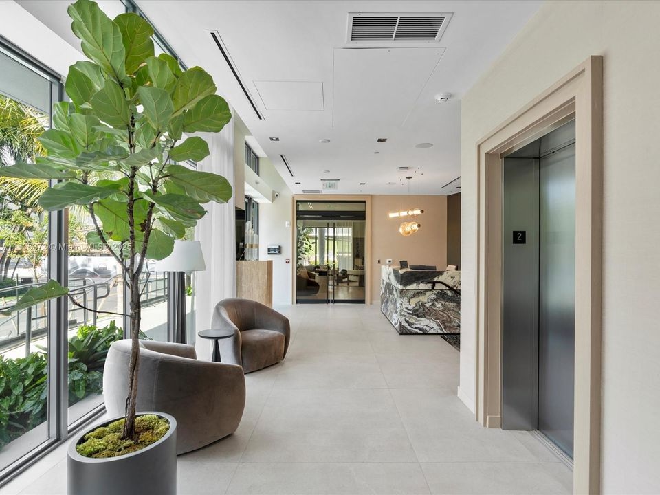 For Sale: $1,510,000 (2 beds, 2 baths, 1229 Square Feet)