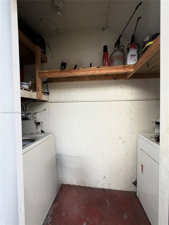 Recently Rented: $2,050 (2 beds, 2 baths, 1502 Square Feet)