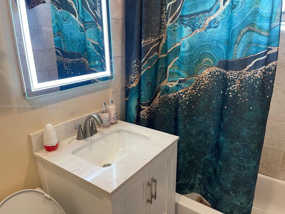 For Sale: $533,000 (3 beds, 1 baths, 1269 Square Feet)