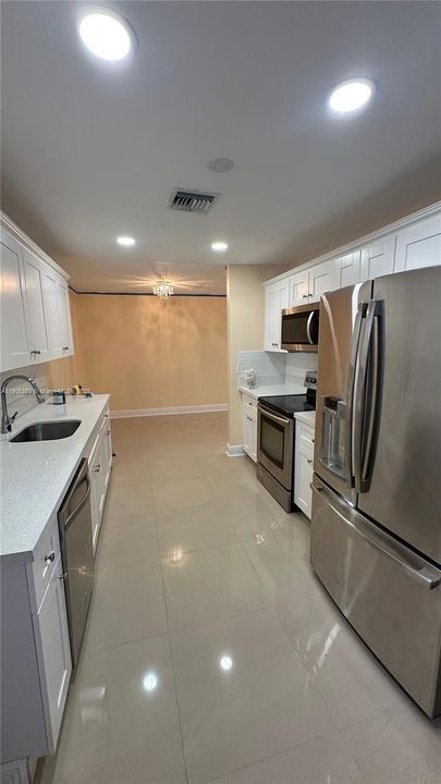 Recently Rented: $2,600 (2 beds, 2 baths, 1028 Square Feet)