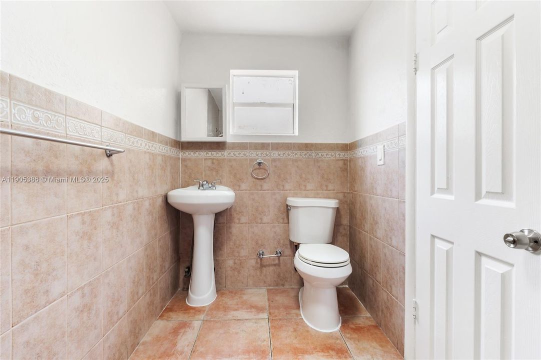 For Rent: $1,500 (1 beds, 1 baths, 500 Square Feet)