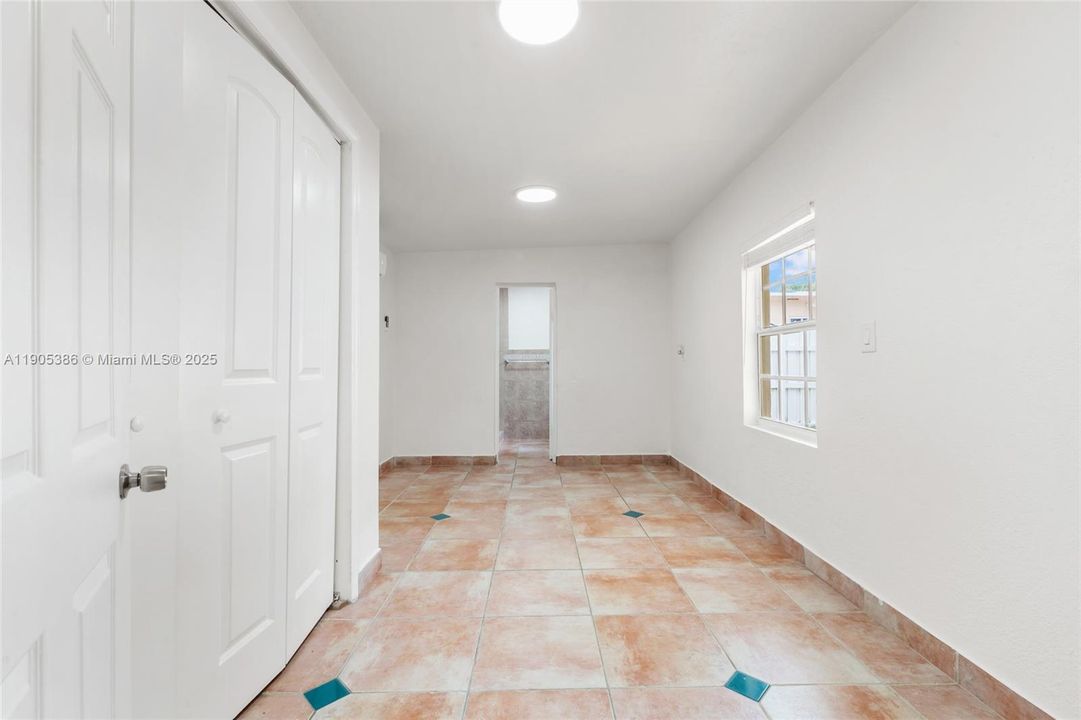 For Rent: $1,500 (1 beds, 1 baths, 500 Square Feet)