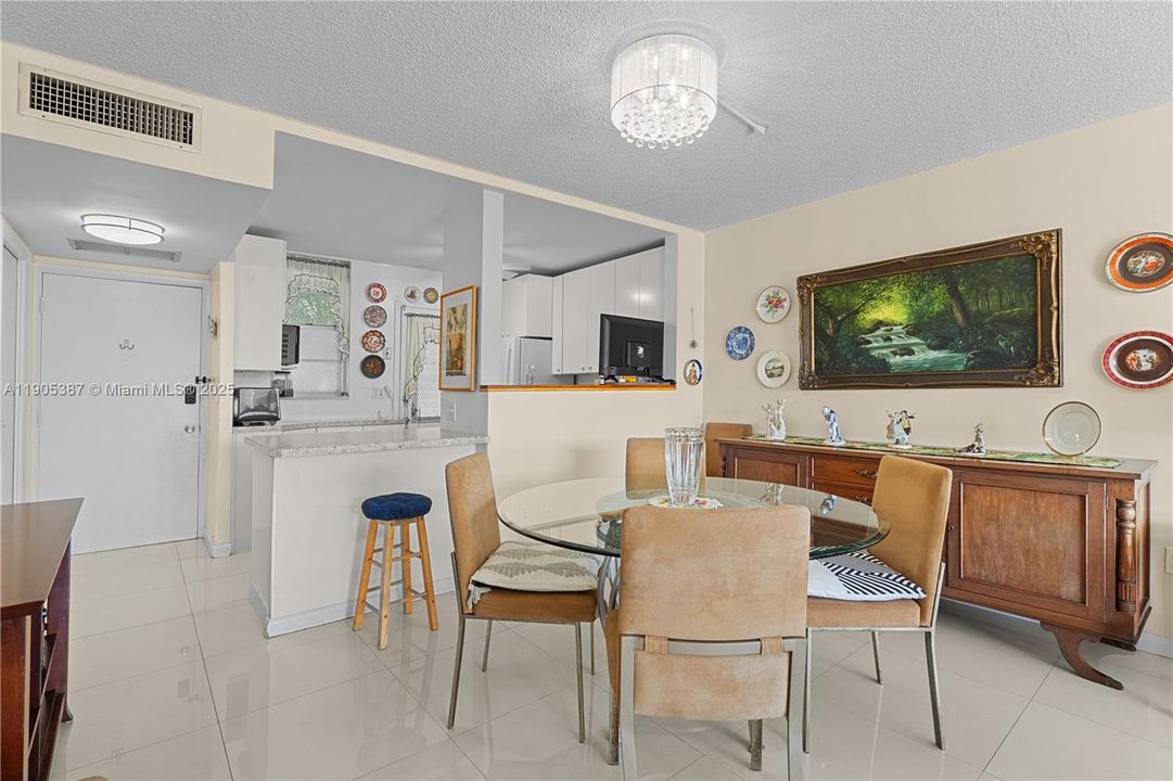 待售: $214,900 (1 贝兹, 1 浴室, 0 平方英尺)