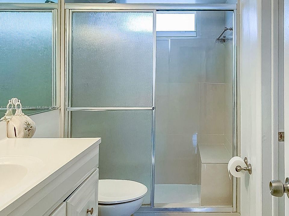 待售: $214,900 (1 贝兹, 1 浴室, 0 平方英尺)