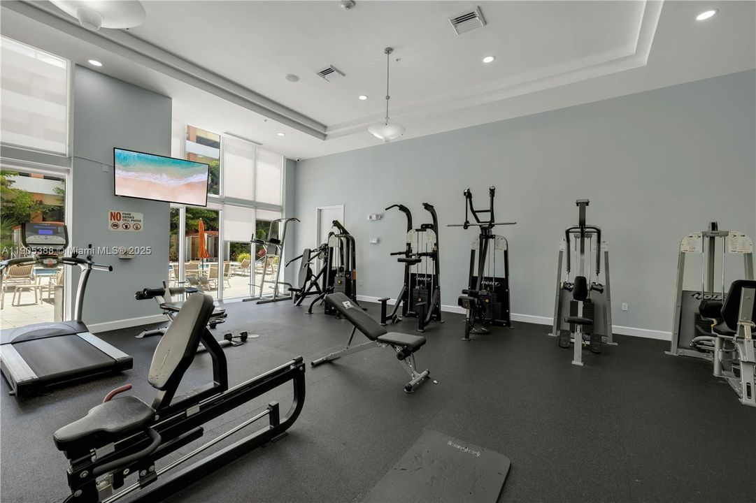 待售: $396,000 (1 贝兹, 1 浴室, 841 平方英尺)