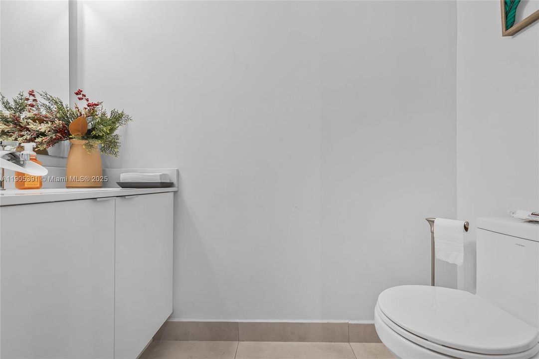 Active With Contract: $3,500 (3 beds, 2 baths, 1676 Square Feet)