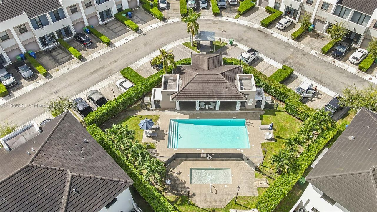 Active With Contract: $3,500 (3 beds, 2 baths, 1676 Square Feet)