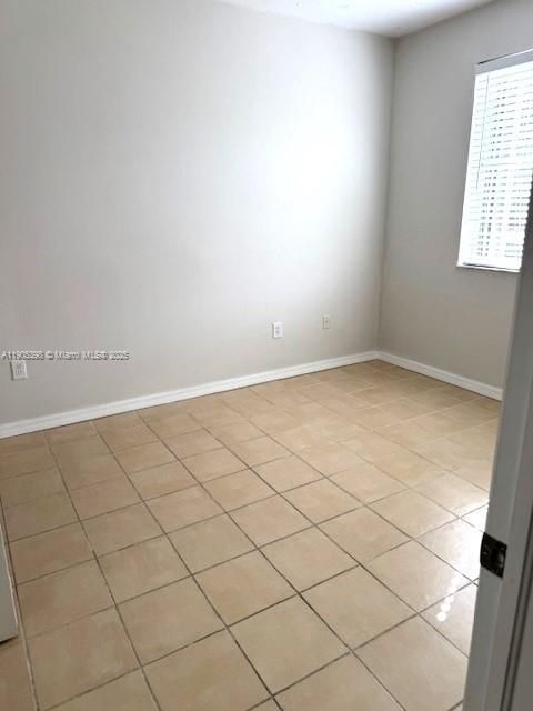 Recently Rented: $2,600 (3 beds, 2 baths, 1271 Square Feet)