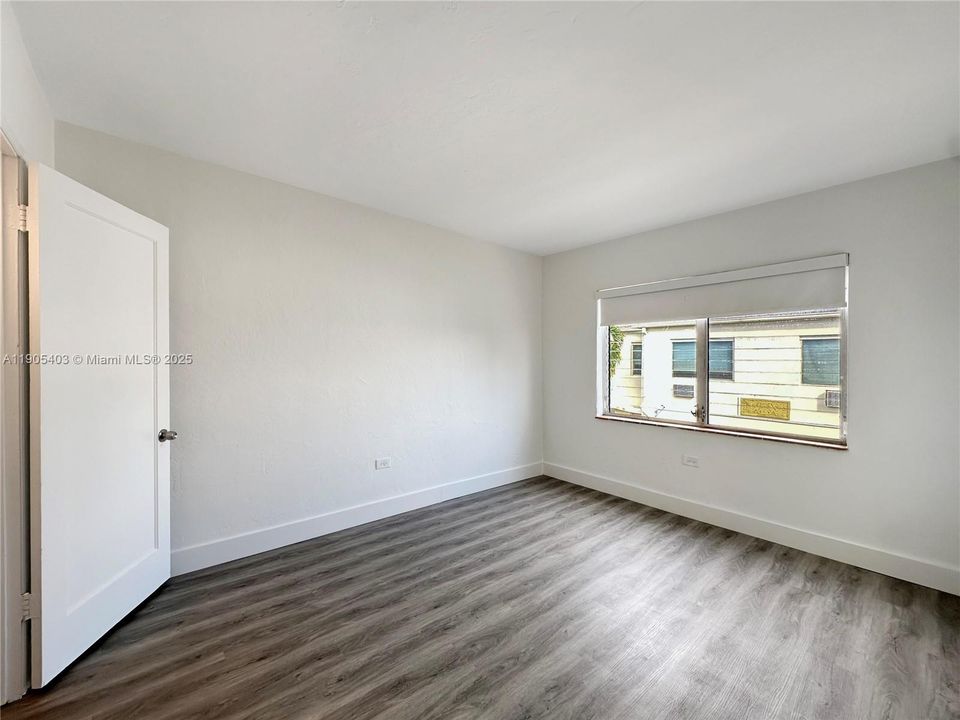 Recently Rented: $1,950 (1 beds, 1 baths, 730 Square Feet)