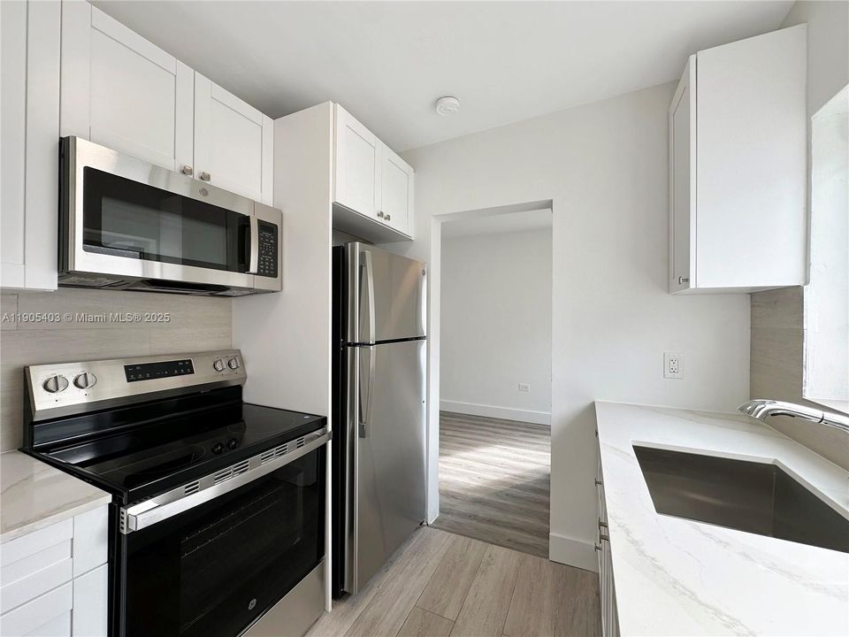 Recently Rented: $1,950 (1 beds, 1 baths, 730 Square Feet)