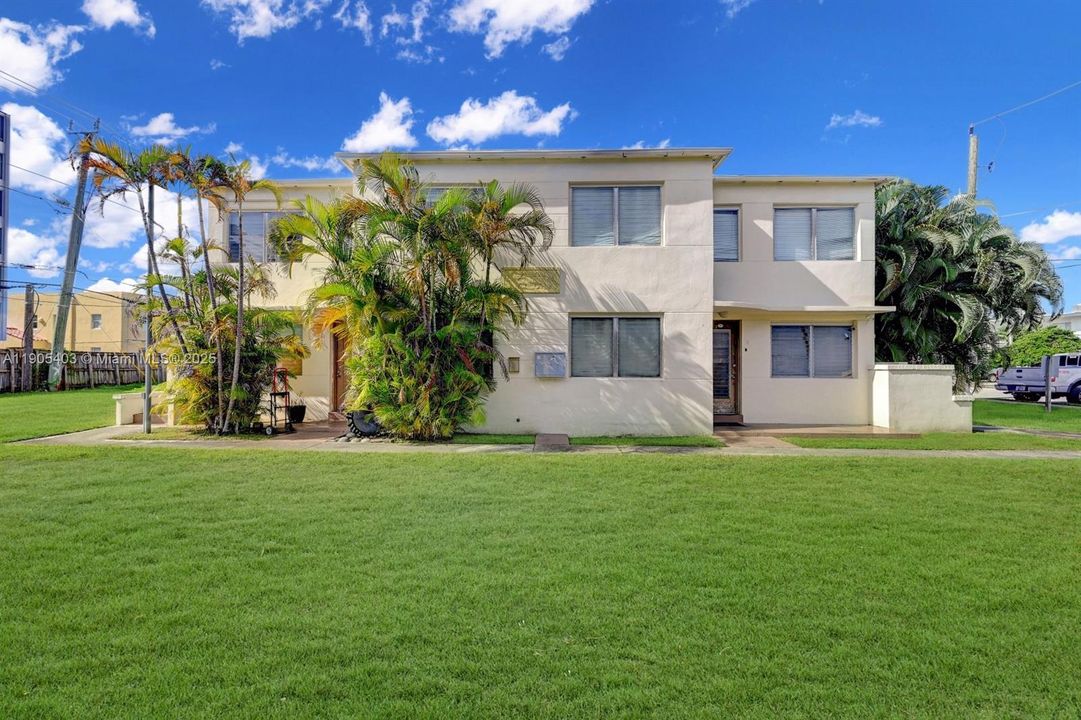 Recently Rented: $1,950 (1 beds, 1 baths, 730 Square Feet)