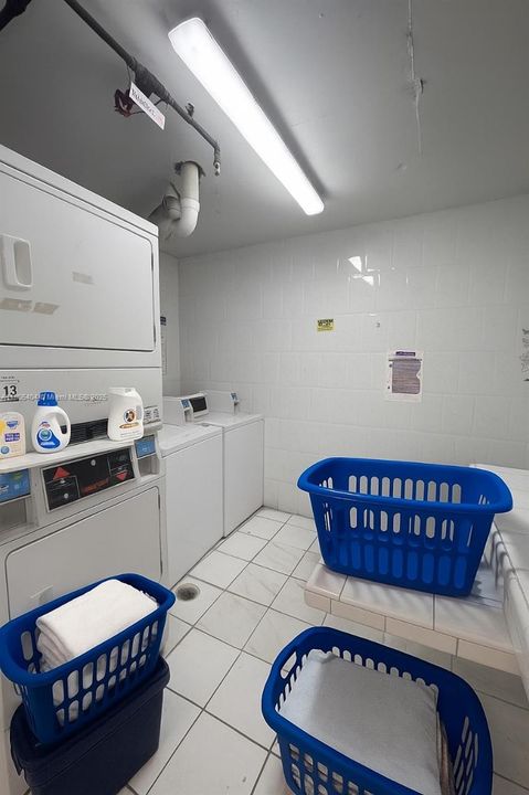 Active With Contract: $1,750 (1 beds, 1 baths, 600 Square Feet)