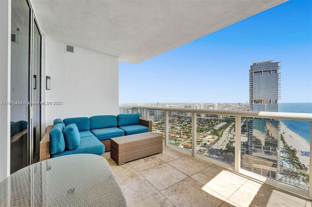 Active With Contract: $6,500 (2 beds, 2 baths, 1499 Square Feet)