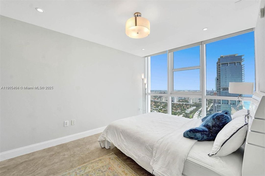Active With Contract: $6,500 (2 beds, 2 baths, 1499 Square Feet)