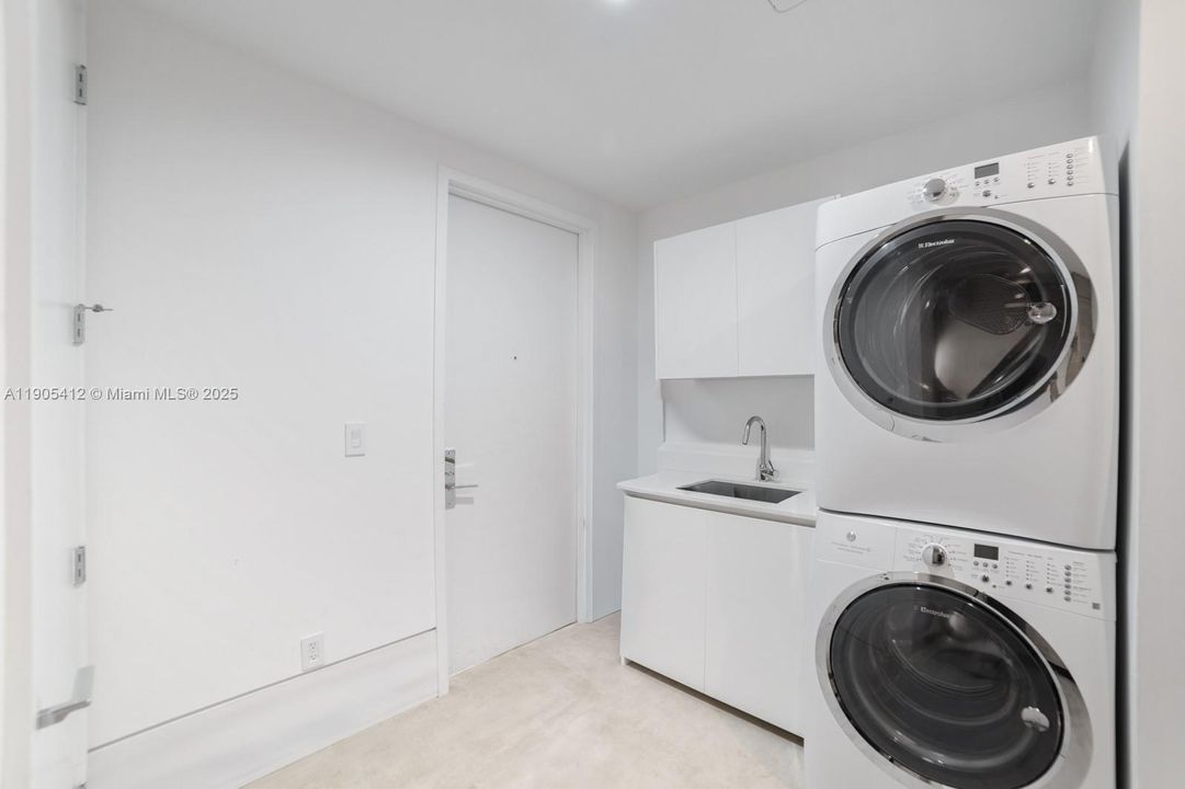 待售: $12,900,000 (3 贝兹, 4 浴室, 4185 平方英尺)