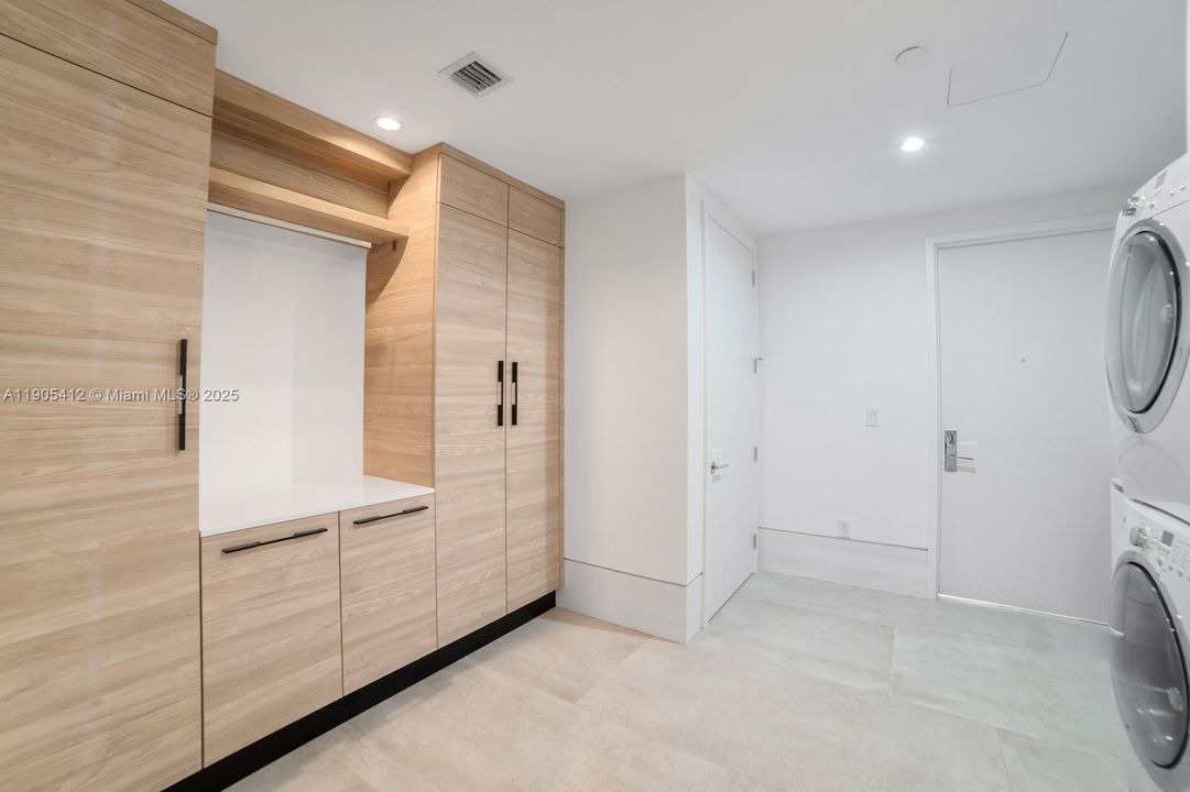 待售: $12,900,000 (3 贝兹, 4 浴室, 4185 平方英尺)