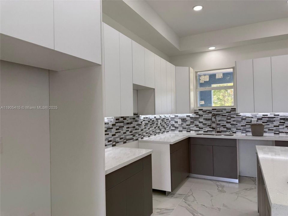 En Venta: $360,000 (3 camas, 2 baños, 1452 Pies cuadrados)