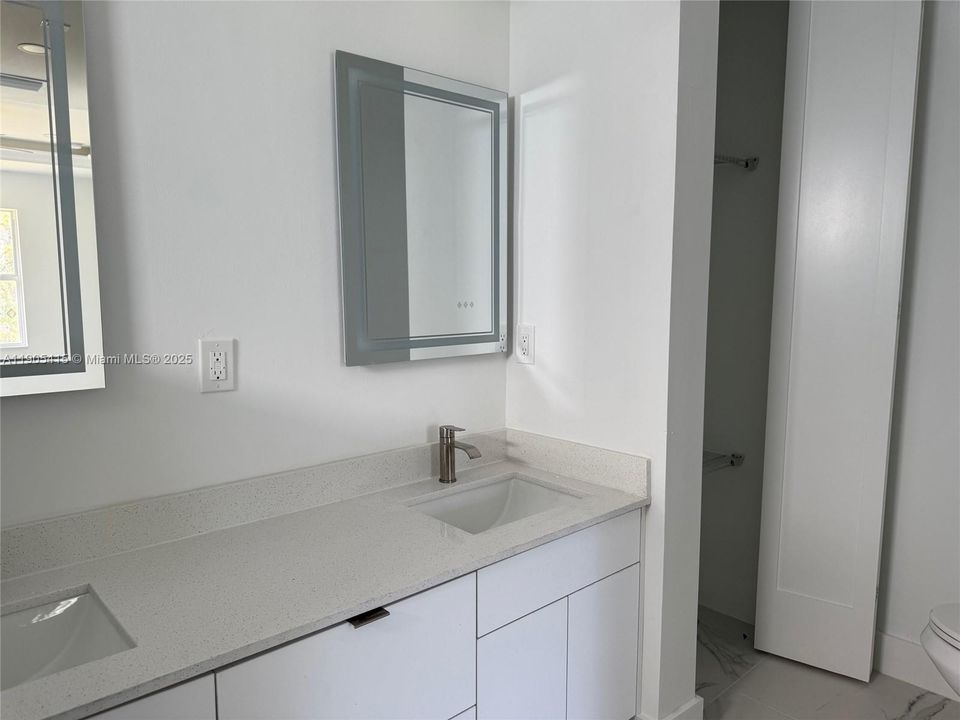 En Venta: $360,000 (3 camas, 2 baños, 1452 Pies cuadrados)