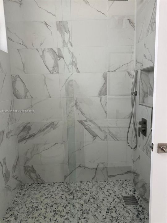 En Venta: $360,000 (3 camas, 2 baños, 1452 Pies cuadrados)