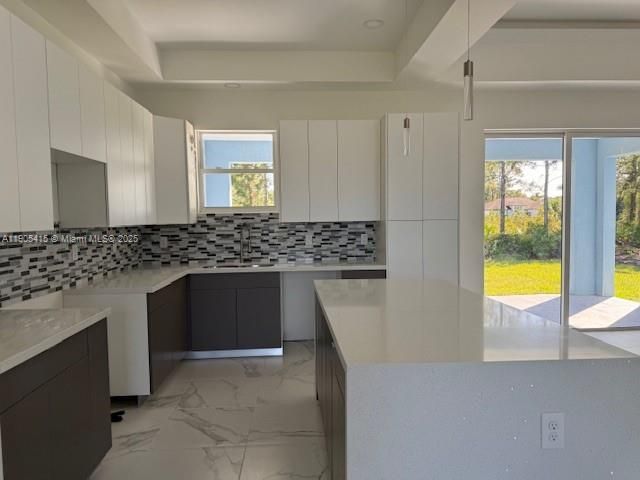 En Venta: $360,000 (3 camas, 2 baños, 1452 Pies cuadrados)