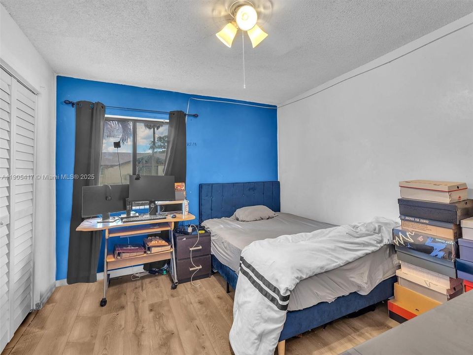 For Sale: $455,000 (3 beds, 2 baths, 1576 Square Feet)