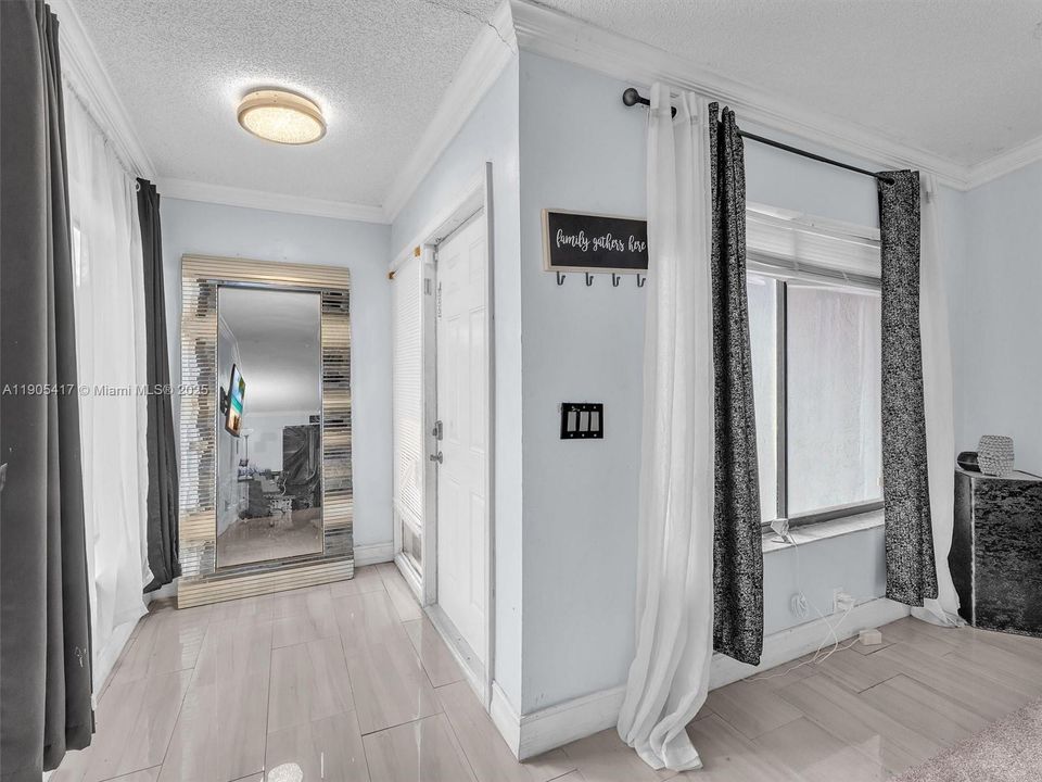 For Sale: $455,000 (3 beds, 2 baths, 1576 Square Feet)