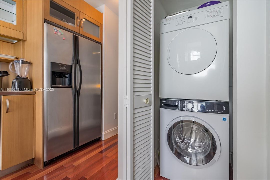 For Rent: $1,950 (0 beds, 1 baths, 515 Square Feet)