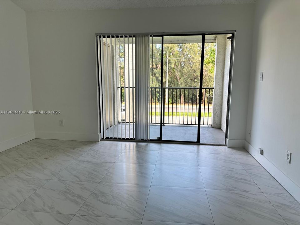 For Rent: $2,150 (2 beds, 2 baths, 1060 Square Feet)