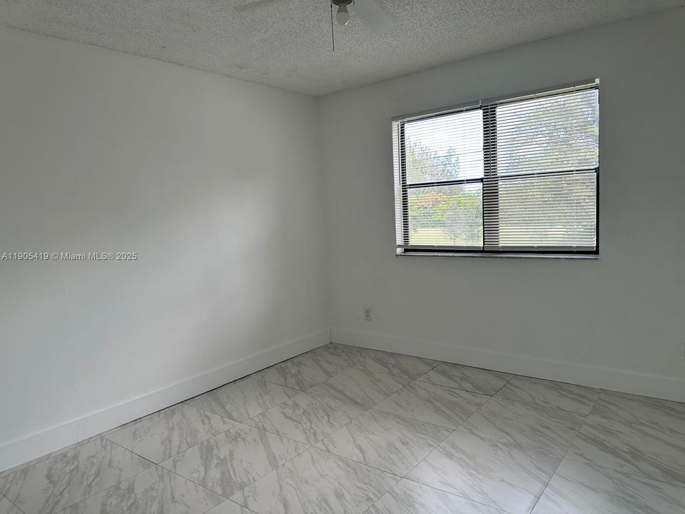 For Rent: $2,150 (2 beds, 2 baths, 1060 Square Feet)