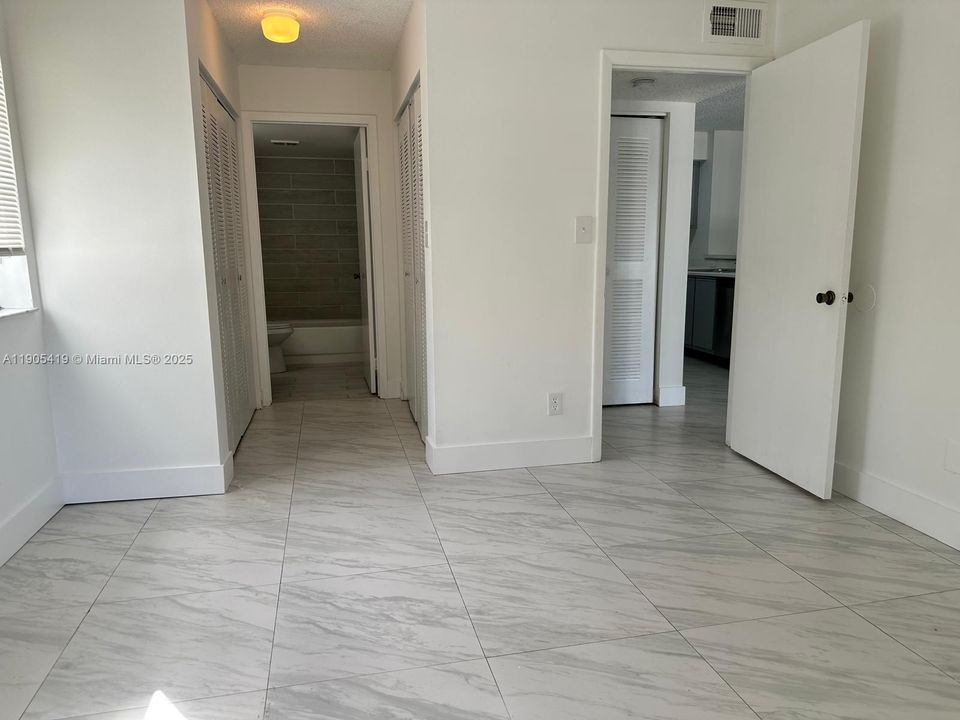 For Rent: $2,150 (2 beds, 2 baths, 1060 Square Feet)