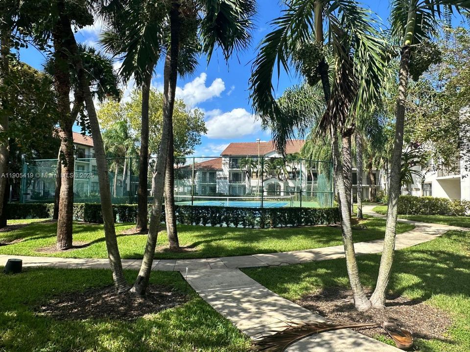 For Rent: $2,150 (2 beds, 2 baths, 1060 Square Feet)