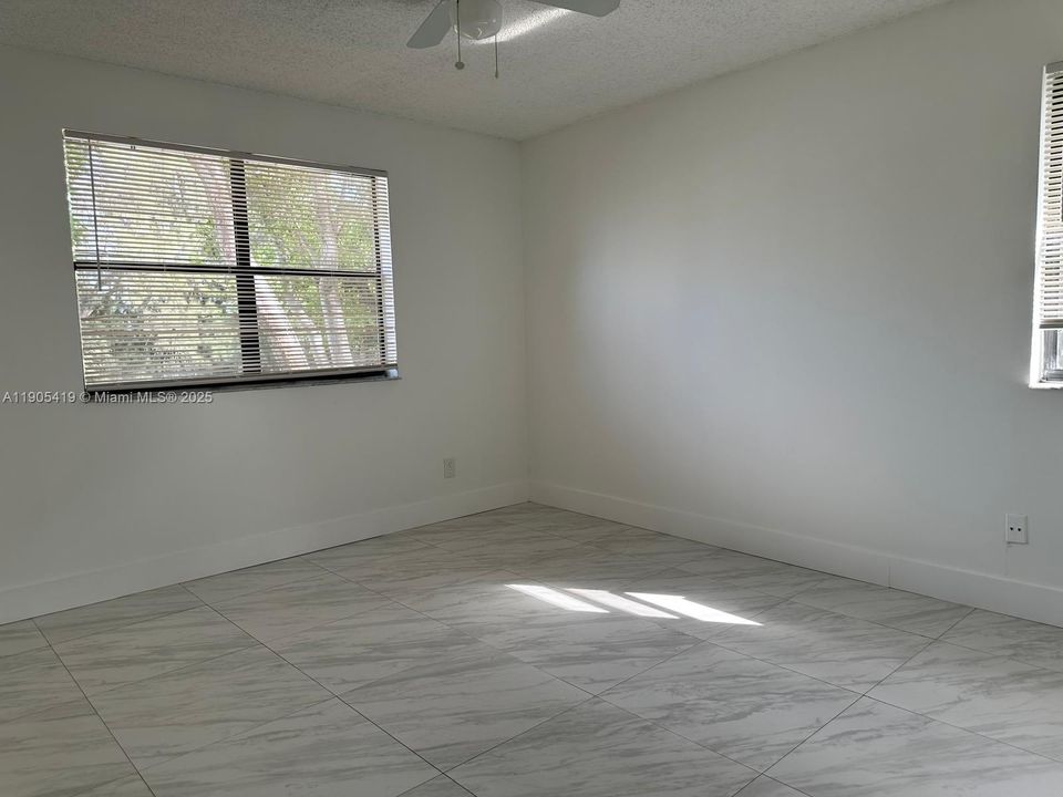 For Rent: $2,150 (2 beds, 2 baths, 1060 Square Feet)