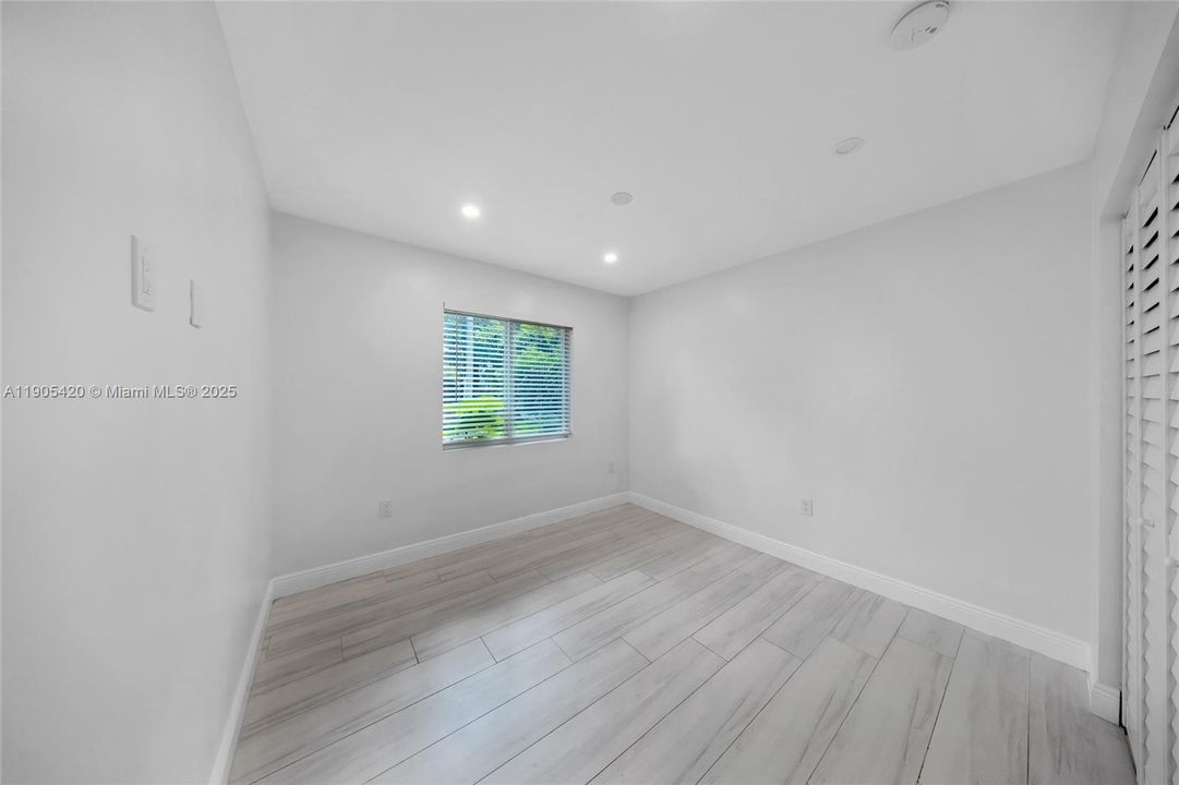 Recently Rented: $3,800 (4 beds, 2 baths, 1430 Square Feet)